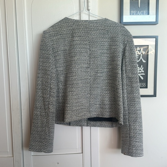 2 piece blazer and skirt set - Picture 7 of 8